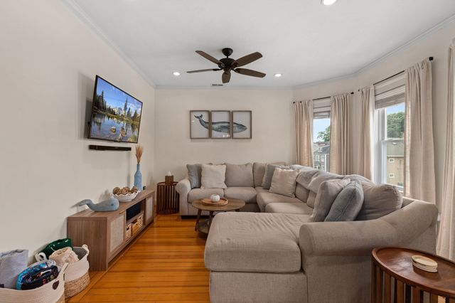 285 Minot St 2, Boston, MA 02124