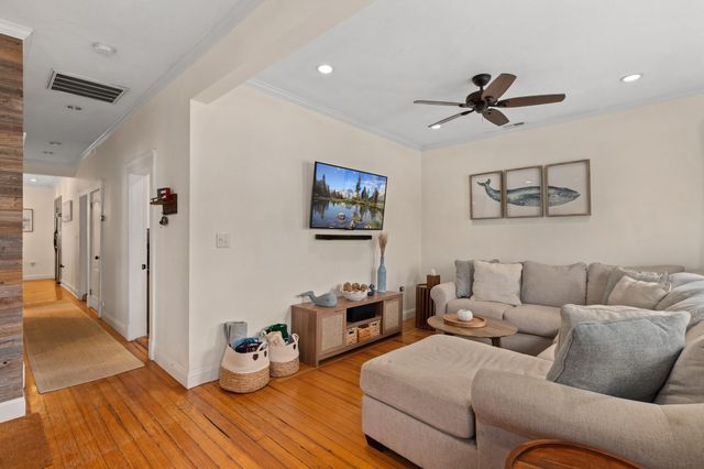 285 Minot St 2, Boston, MA 02124