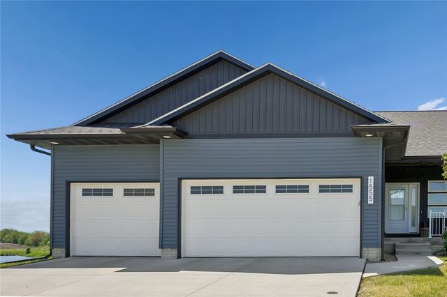 1555 Parker Court, North Liberty, IA 52317