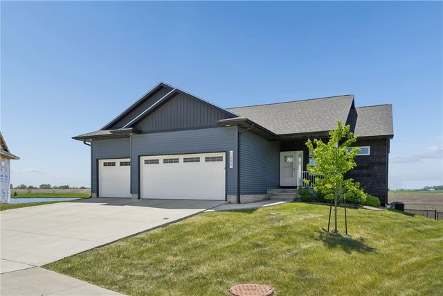 1555 Parker Court, North Liberty, IA 52317