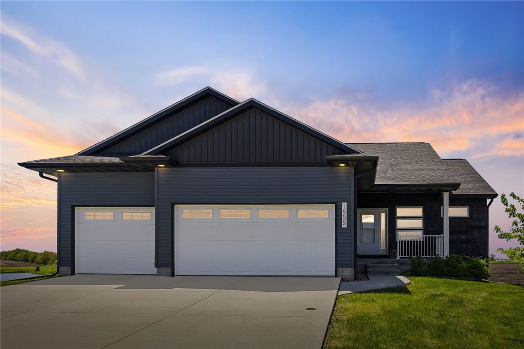 1555 Parker Court, North Liberty, IA 52317