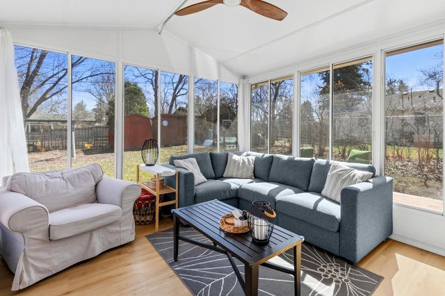 3320 Scott Avenue N, Golden Valley, MN 55422