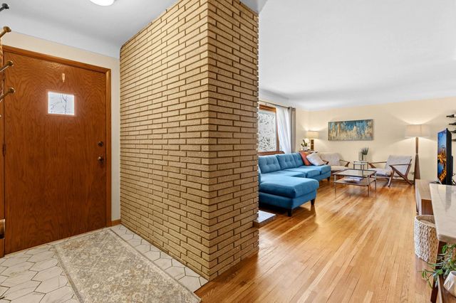 3320 Scott Avenue N, Golden Valley, MN 55422