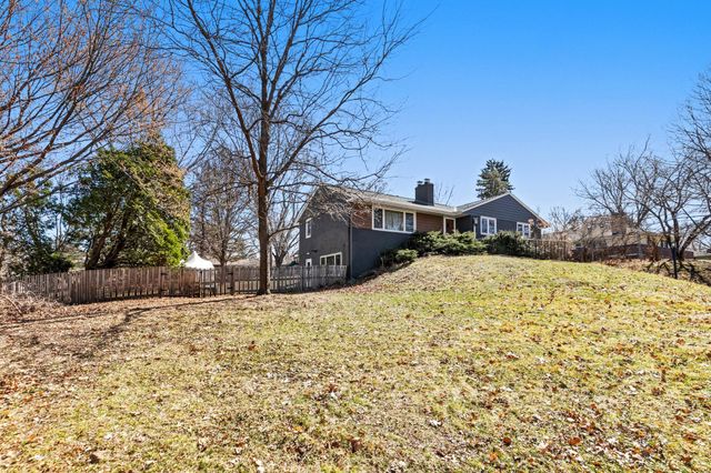 3320 Scott Avenue N, Golden Valley, MN 55422