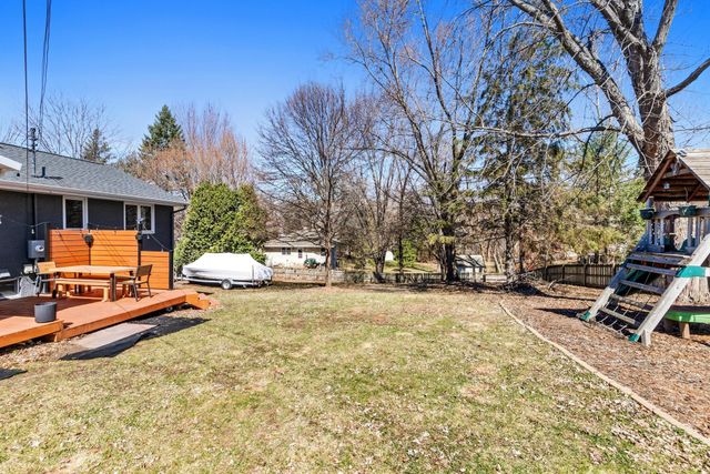 3320 Scott Avenue N, Golden Valley, MN 55422