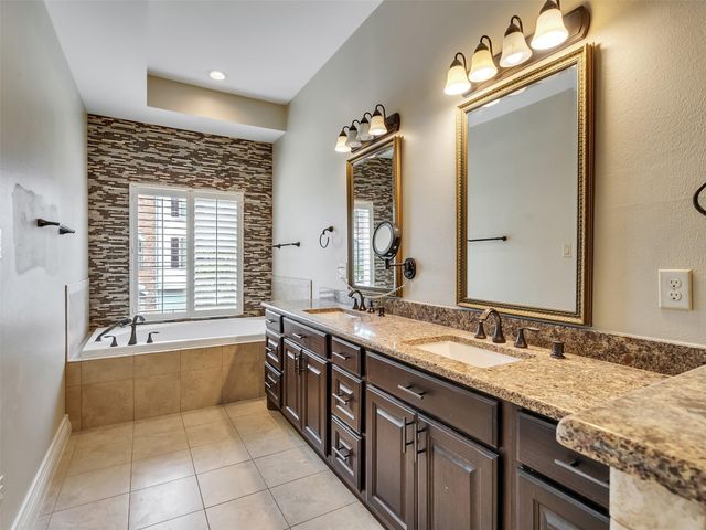 918 Knox Street, Houston, TX 77007