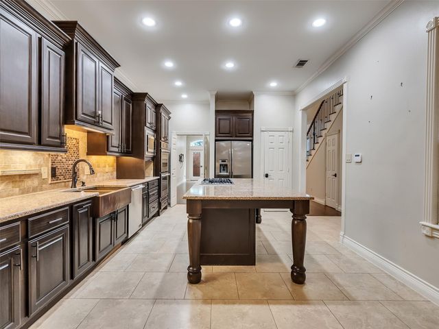 918 Knox Street, Houston, TX 77007