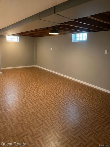 22730 Masonic Boulevard, St. Clair Shores, MI 48082