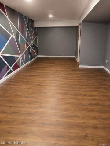 22730 Masonic Boulevard, St. Clair Shores, MI 48082