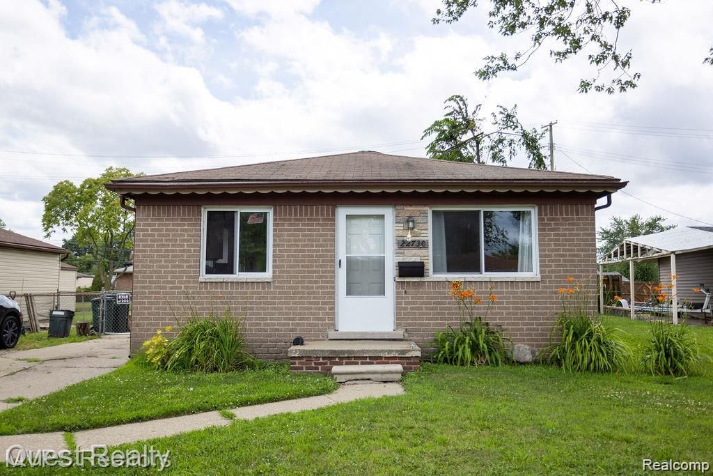 22730 Masonic Boulevard, St. Clair Shores, MI 48082