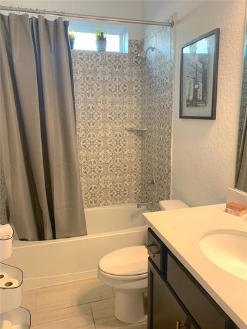 1335 Gruene Glen ST, New Braunfels, TX 78132