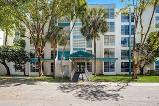 17620 Atlantic Blvd 315, Sunny Isles Beach, FL 33160