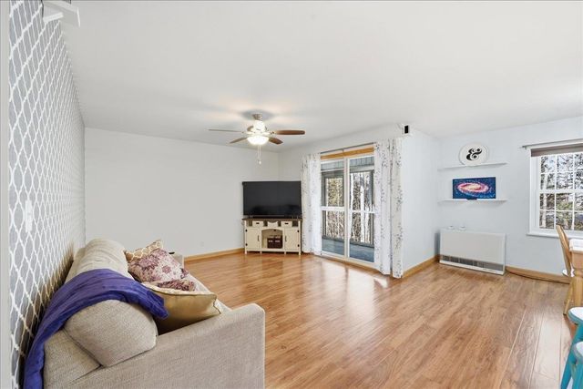 125 Kennedy Dr Apt 6, South Burlington, VT 05403