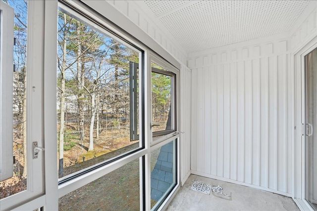125 Kennedy Dr Apt 6, South Burlington, VT 05403