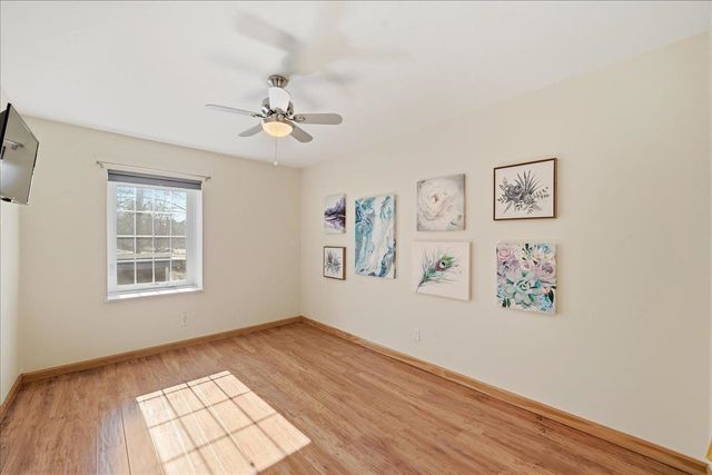 125 Kennedy Dr Apt 6, South Burlington, VT 05403