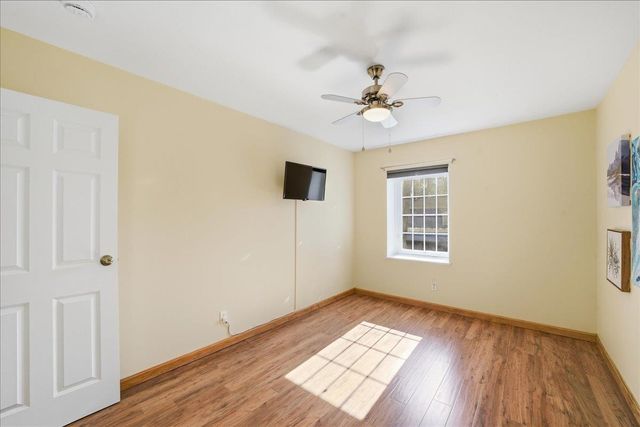 125 Kennedy Dr Apt 6, South Burlington, VT 05403