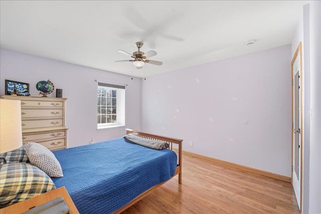 125 Kennedy Dr Apt 6, South Burlington, VT 05403