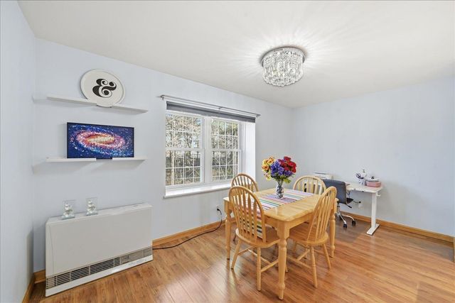 125 Kennedy Dr Apt 6, South Burlington, VT 05403