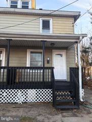 110 W ADAMS ST, Paulsboro, NJ 08066