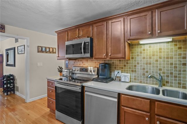 52 Hawthorne Street 7, North Providence, RI 02904