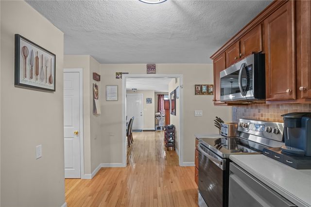 52 Hawthorne Street 7, North Providence, RI 02904