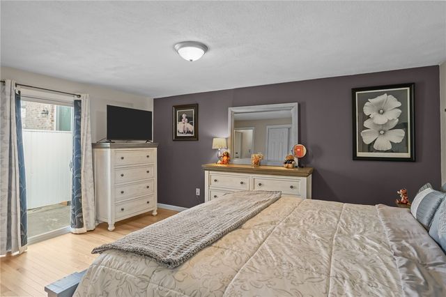 52 Hawthorne Street 7, North Providence, RI 02904