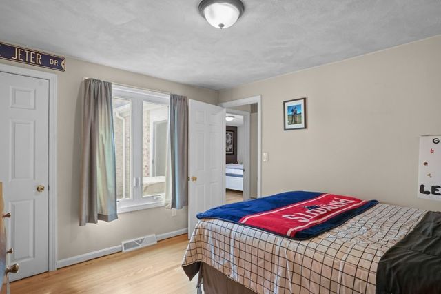 52 Hawthorne Street 7, North Providence, RI 02904