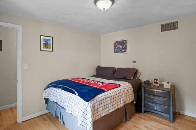 52 Hawthorne Street 7, North Providence, RI 02904