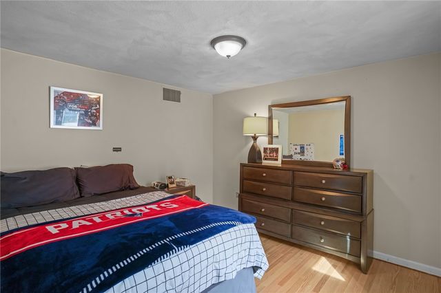 52 Hawthorne Street 7, North Providence, RI 02904