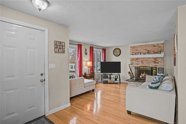 52 Hawthorne Street 7, North Providence, RI 02904