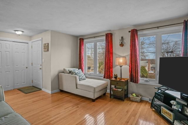 52 Hawthorne Street 7, North Providence, RI 02904