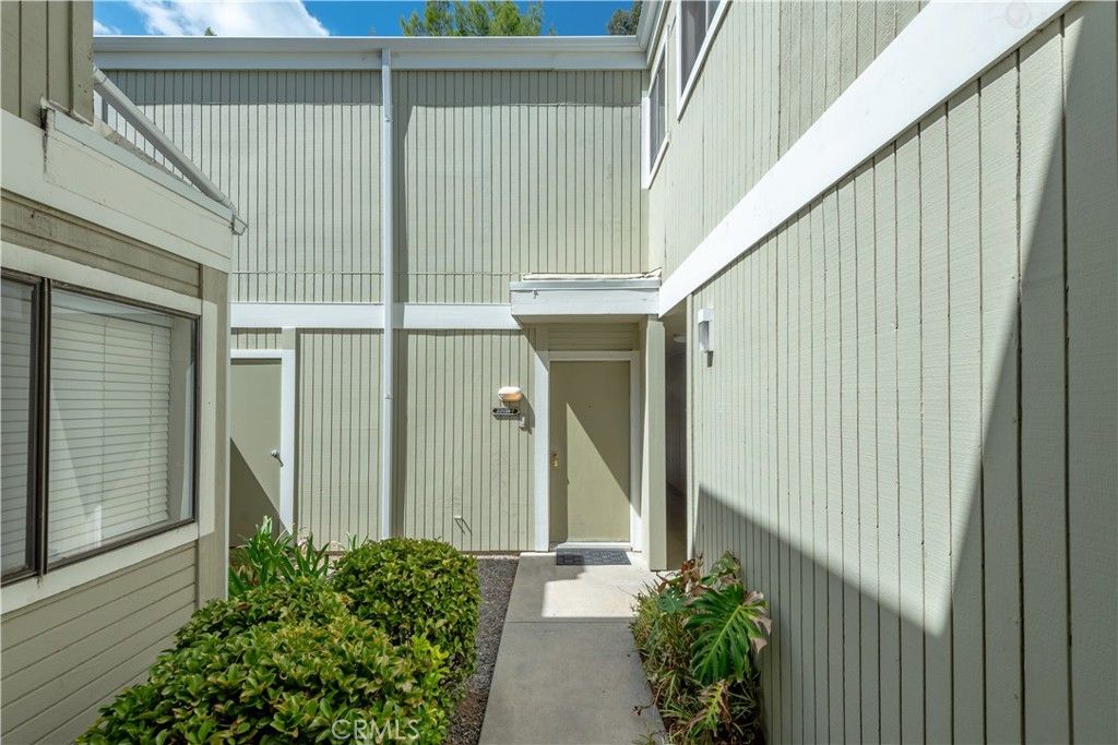 22139 Burbank Boulevard 7, Woodland Hills, CA 91367 — photo 5