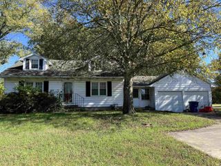 8023 N Green River Road, Evansville, IN 47725
