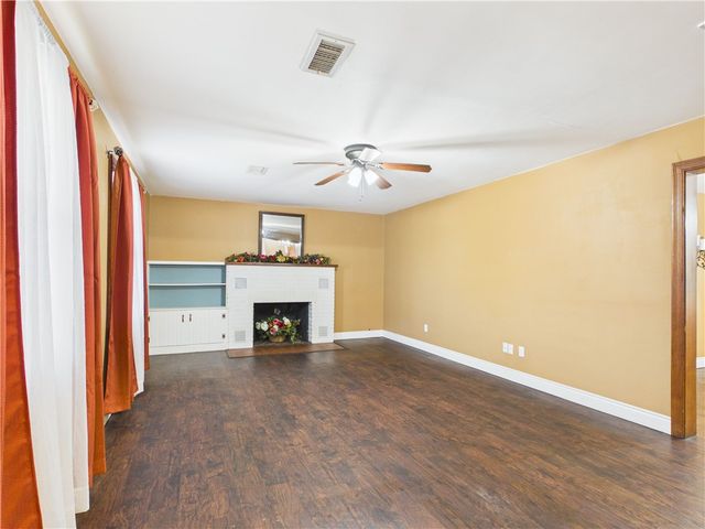803 N Springfield Street, Berryville, AR 72616