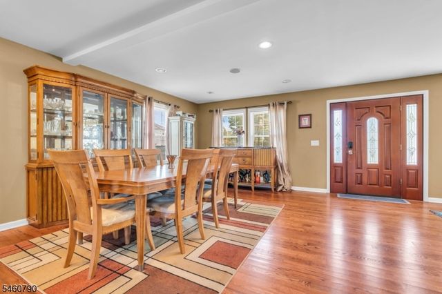 576 Richfield Ave, Kenilworth Boro, NJ 07033