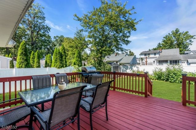 576 Richfield Ave, Kenilworth Boro, NJ 07033
