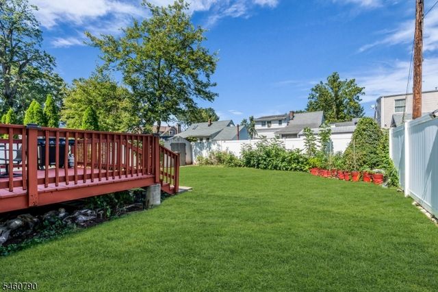576 Richfield Ave, Kenilworth Boro, NJ 07033