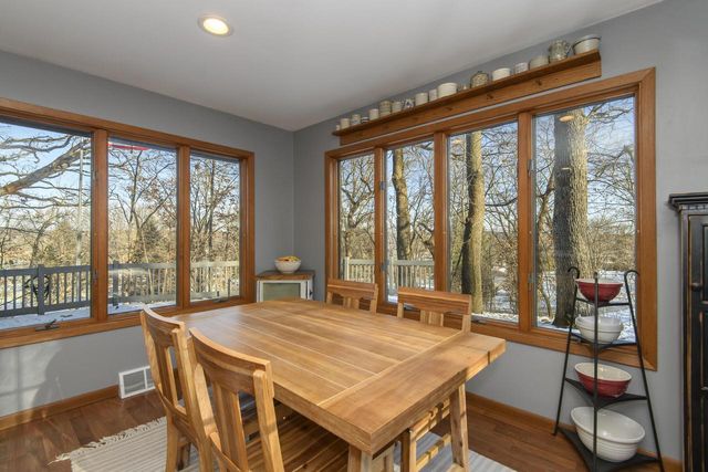 S94W23205 Meadow View LANE, Big Bend, WI 53103