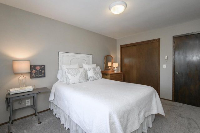 S94W23205 Meadow View LANE, Big Bend, WI 53103