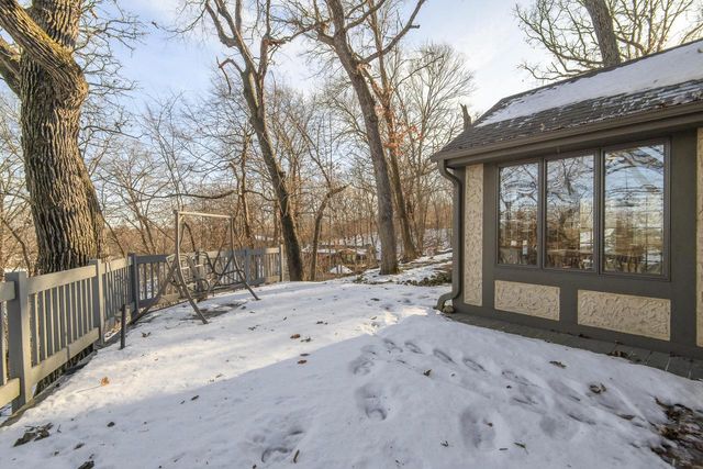 S94W23205 Meadow View LANE, Big Bend, WI 53103