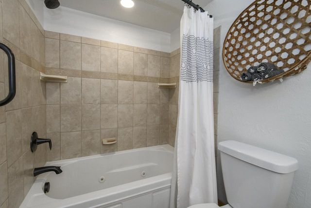 S94W23205 Meadow View LANE, Big Bend, WI 53103