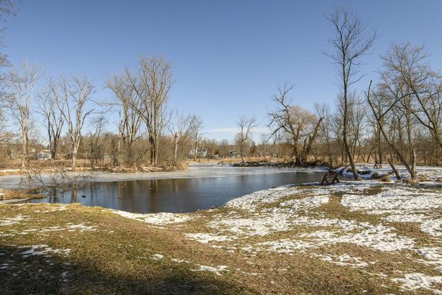 S94W23205 Meadow View LANE, Big Bend, WI 53103