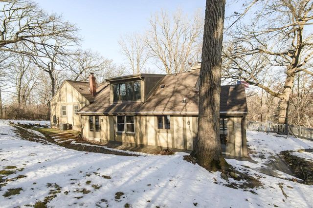 S94W23205 Meadow View LANE, Big Bend, WI 53103