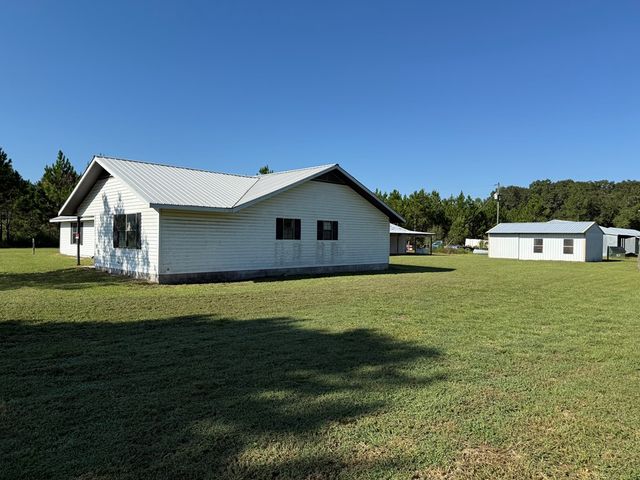 4153 County Road 5, Kinston, AL 36453