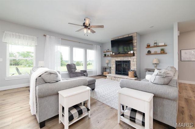 22845 Jewell Lynn Court 13, Warrenton, MO 63383