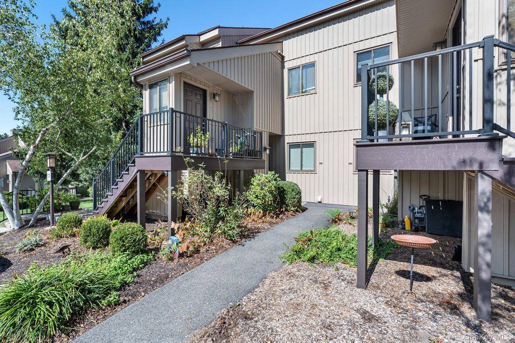 11 Nicole Circle 1, Ossining, NY 10562