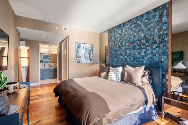 300 Pier 4 Blvd 6M, Boston, MA 02110