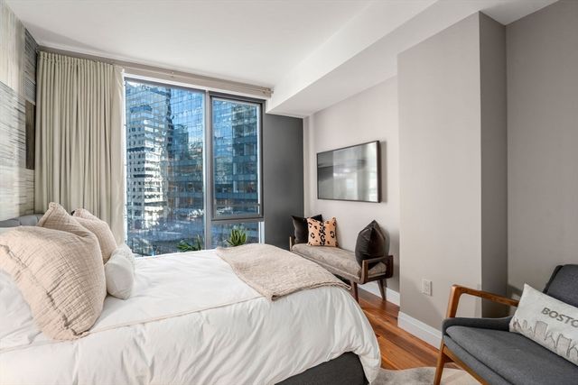 300 Pier 4 Blvd 6M, Boston, MA 02110