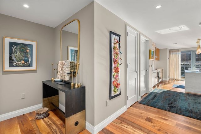 300 Pier 4 Blvd 6M, Boston, MA 02110