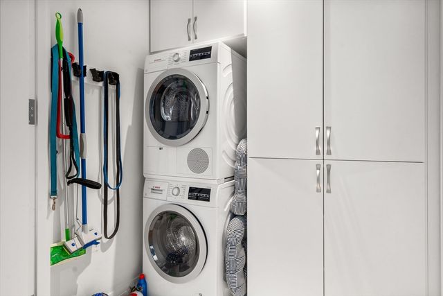 300 Pier 4 Blvd 6M, Boston, MA 02110